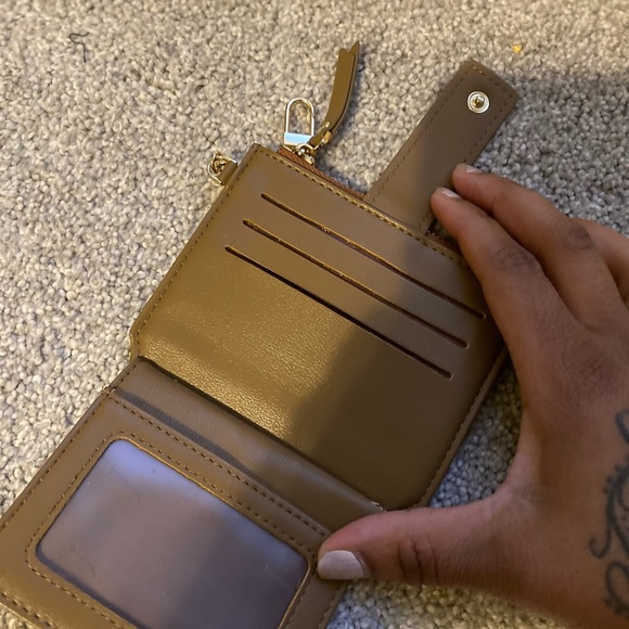 Women’s wallets various brands - Picture 9 of 10